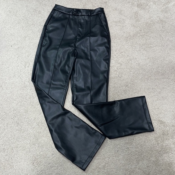 NWOT Black Faux Leather Pintuck Detail Straight Leg Pants - Picture 3 of 4